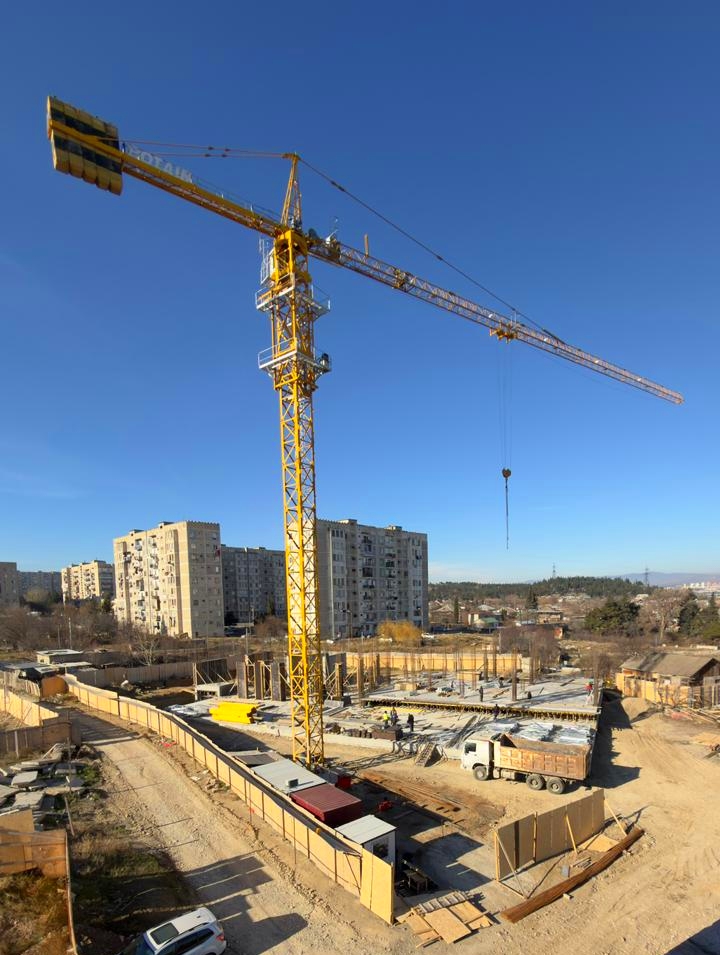 მე-7 სართულის კოლონები